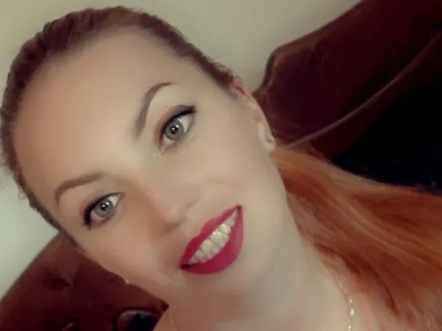 Camgirl VermaFoxy en live webcam amateur