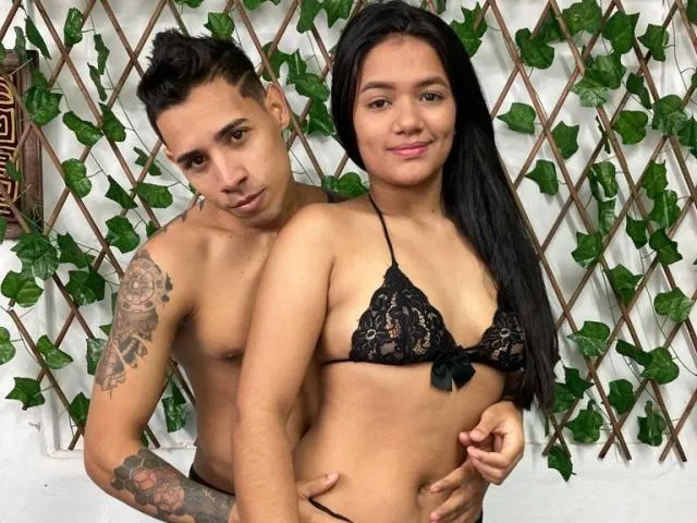 Camgirl DynamicCouple en live webcam amateur sur Mustvideos
