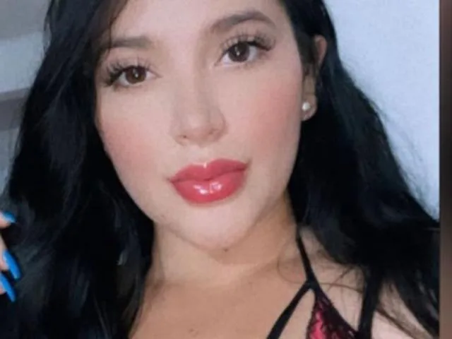 Camgirl CamilaAlejandra en live webcam amateur