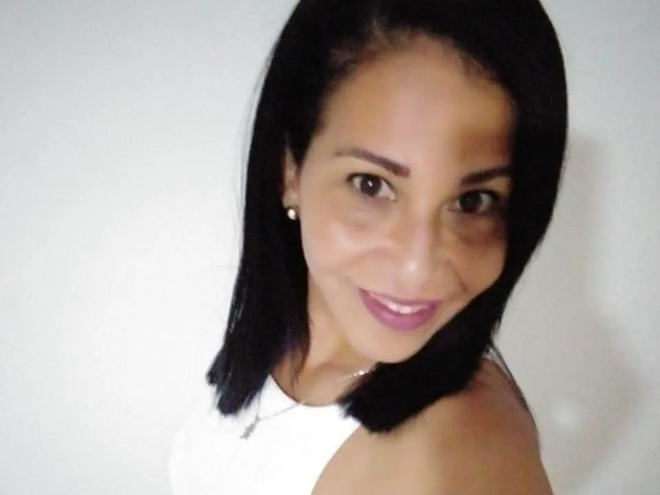 Camgirl ShanonMature en live webcam amateur sur Mustvideos