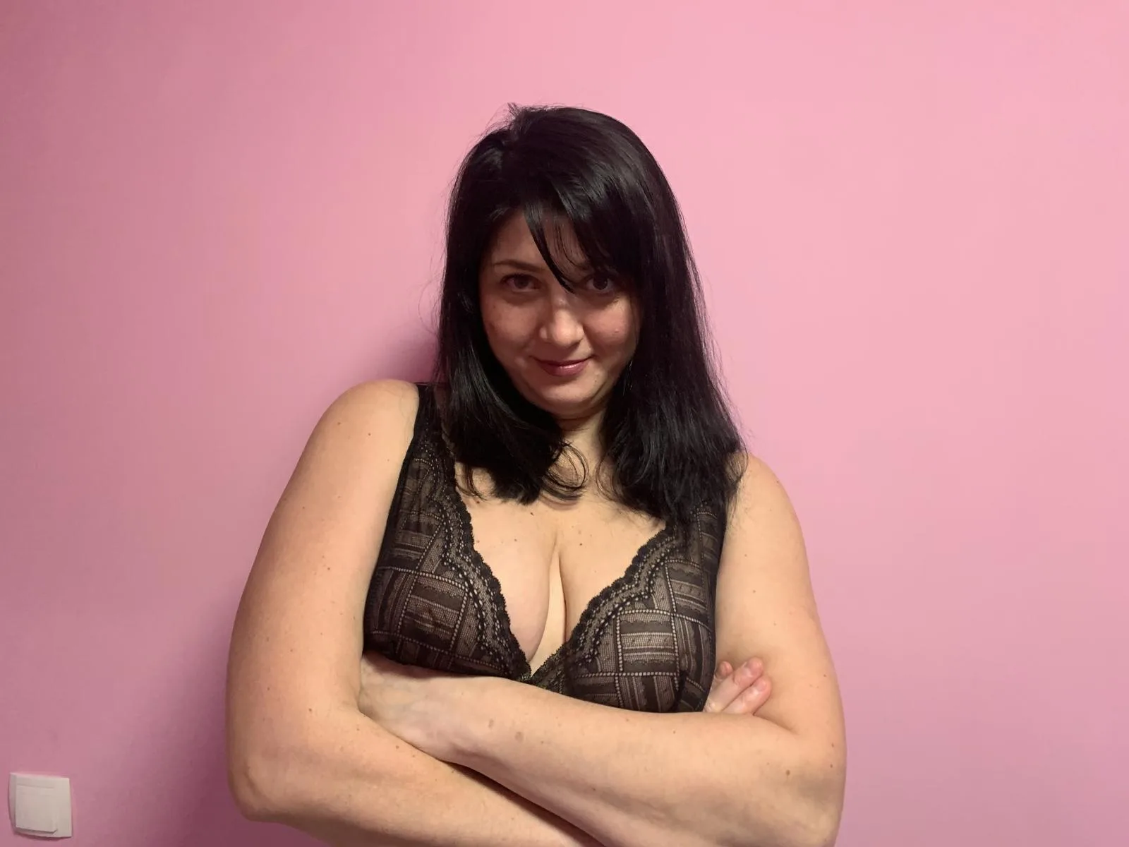 Camgirl TrishRosanna en live webcam amateur sur Mustvideos