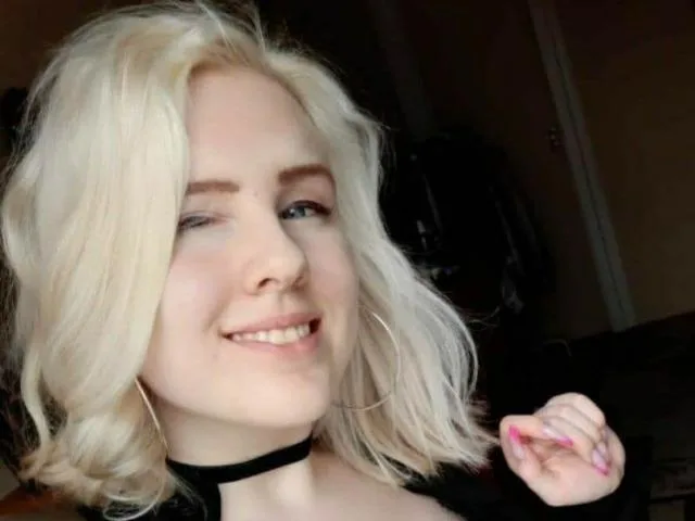 Camgirl HoneyXBee en live webcam amateur sur Mustvideos