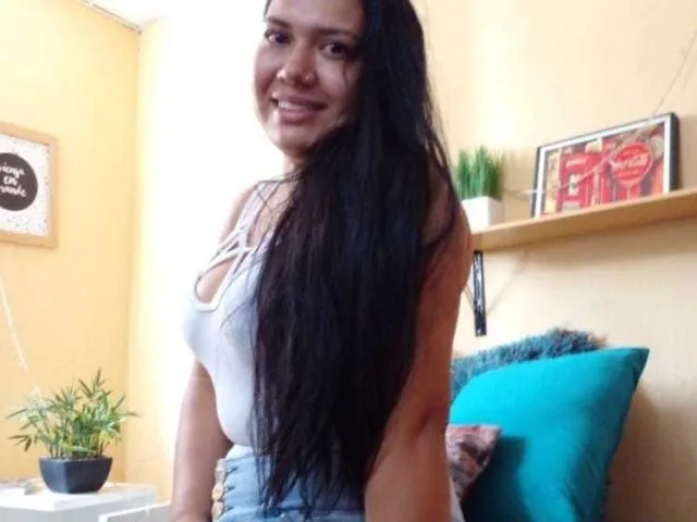 Camgirl SweetyHotLove en live webcam amateur