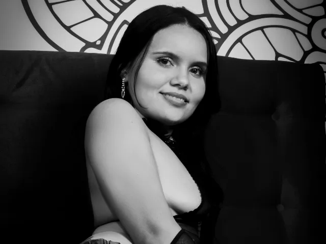Camgirl MayaRiveraa en live webcam amateur