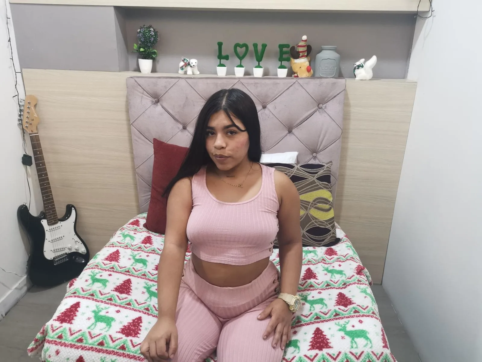 Camgirl TrixieBrown en live webcam amateur sur Mustvideos