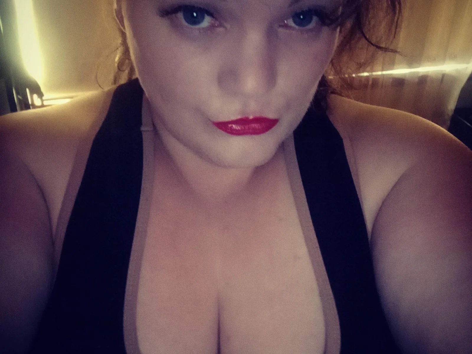 Camgirl SmokinBBW en live webcam amateur sur Mustvideos