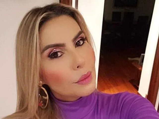 Camgirl IvanaKors en live webcam amateur
