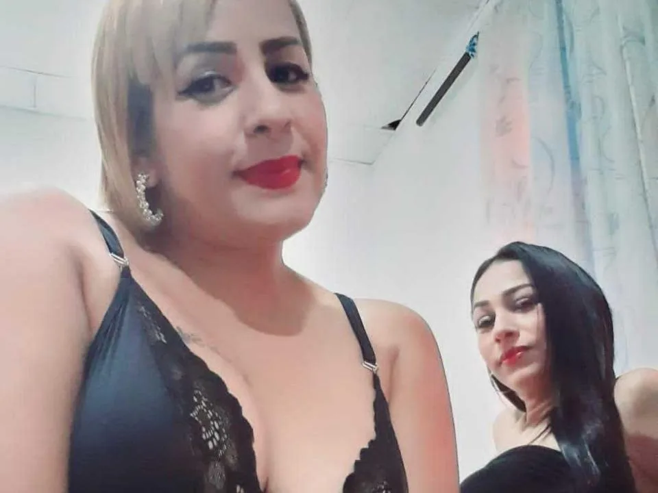 Camgirl LotyandSindy en live webcam amateur sur Mustvideos