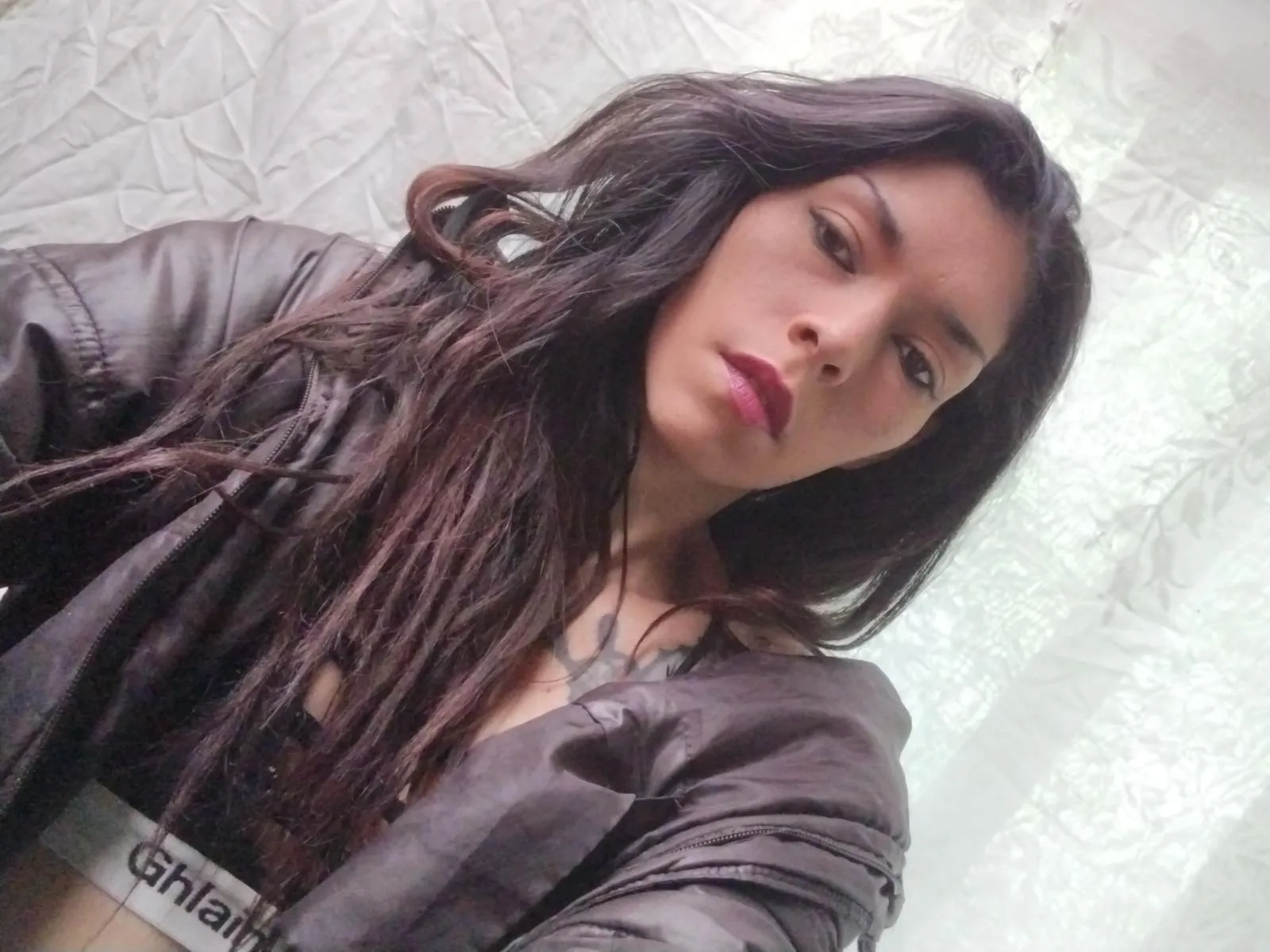 Camgirl SharonDelice69 en live webcam amateur sur Mustvideos