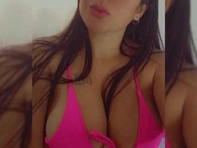 Camgirl NatasSeni en live webcam amateur