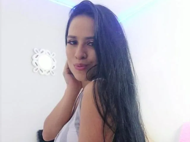 Camgirl KimberlyPais en live webcam amateur sur Mustvideos