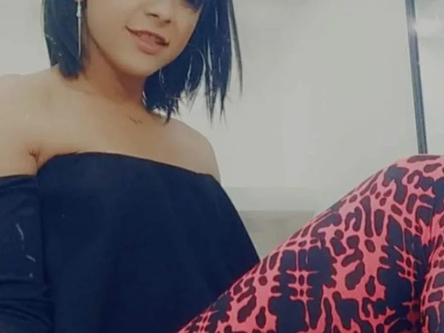 Camgirl CloeAbril en live webcam amateur