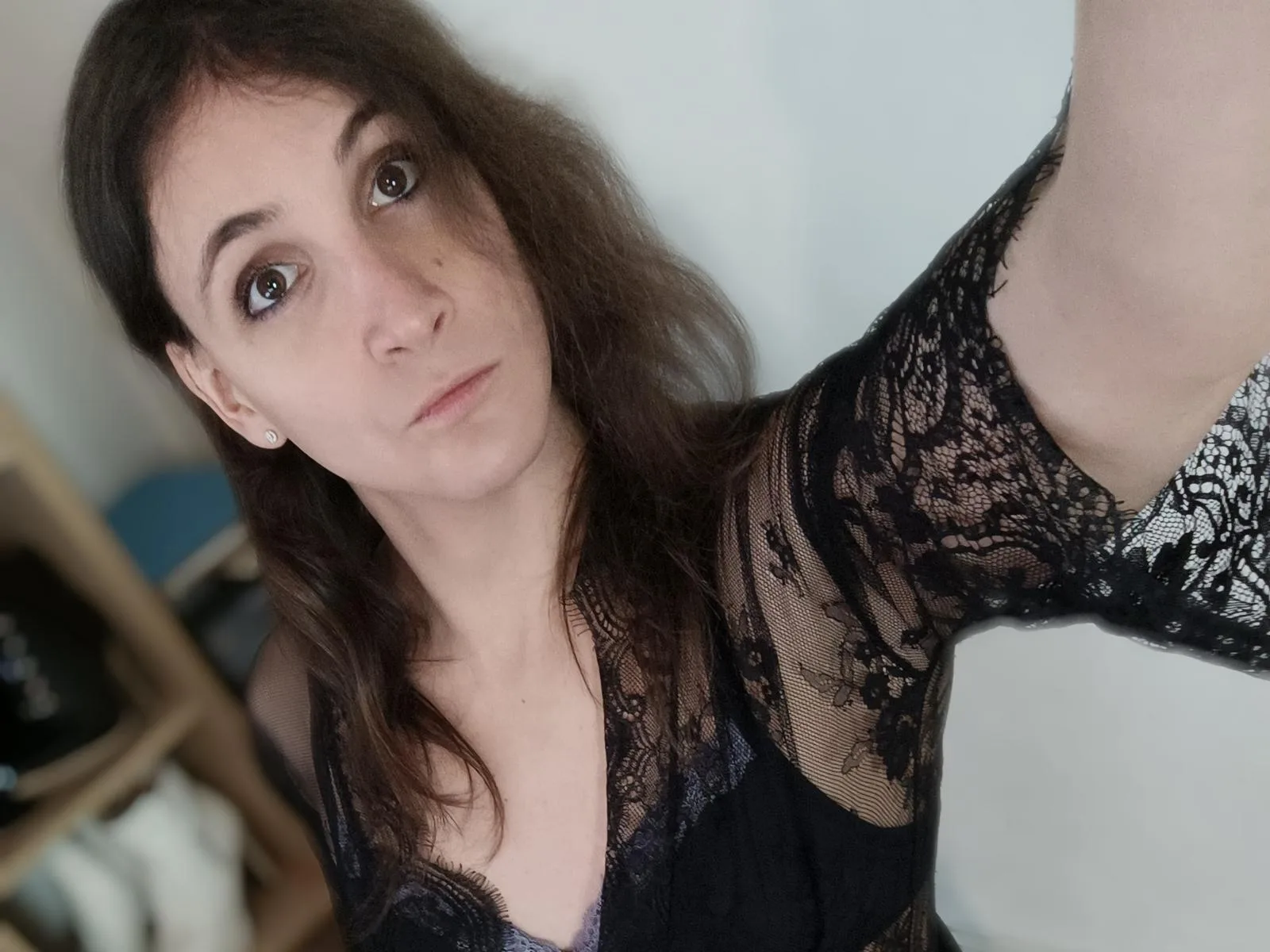 Camgirl LuciaTrans en live webcam amateur sur Mustvideos