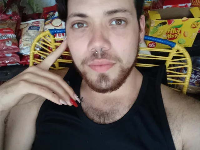 Camgirl LucasGalacticMan en live webcam amateur