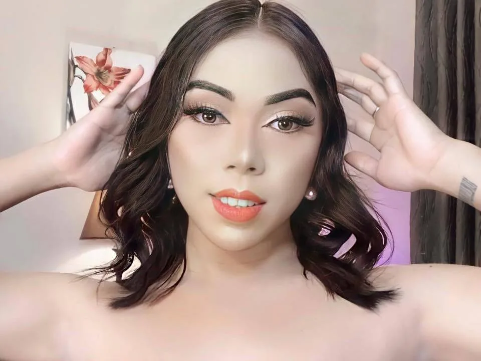 Camgirl SwetiyAlly en live webcam amateur sur Mustvideos