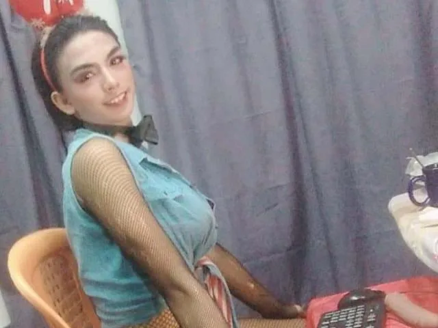 Camgirl BlackBigCockBabe en live webcam amateur sur Mustvideos