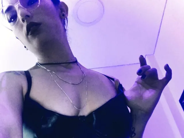 Camgirl NinaWiliam69 en live webcam amateur