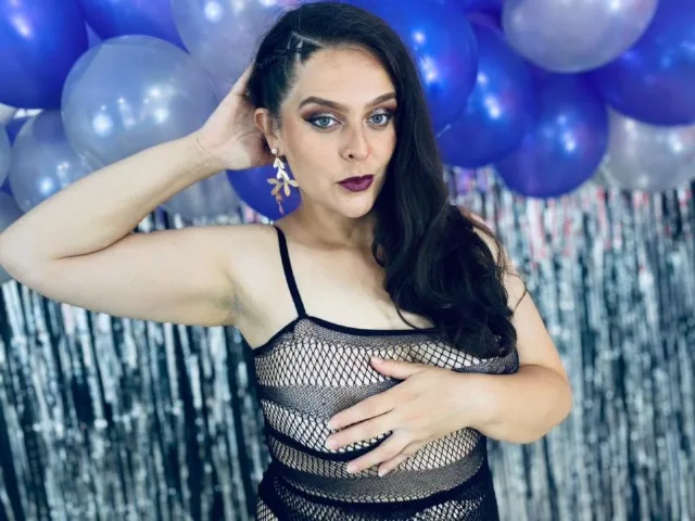Camgirl AmandaAdams en live webcam amateur
