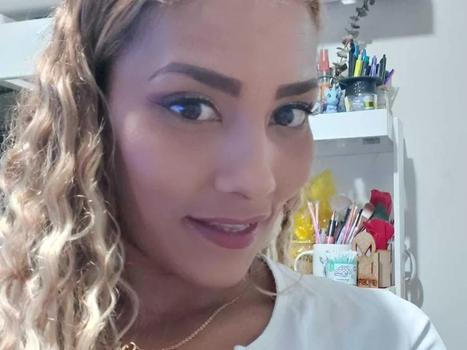 Camgirl AlysaGray en live webcam amateur sur Mustvideos