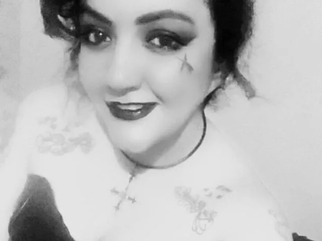Camgirl BrujaCosmicaCl en live webcam amateur