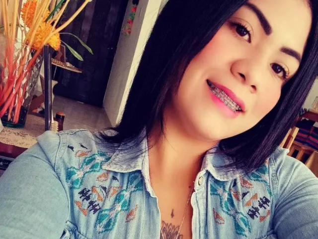 Camgirl DoriDivina en live webcam amateur