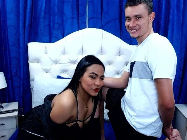 Camgirl LiamAndSharom en live webcam amateur