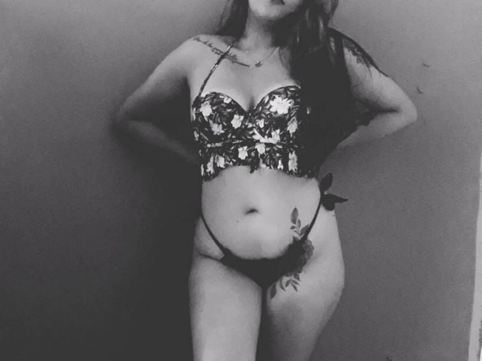 Camgirl CataBustamante en live webcam amateur sur Mustvideos