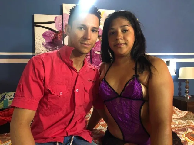 Camgirl StrongTemptation69 en live webcam amateur