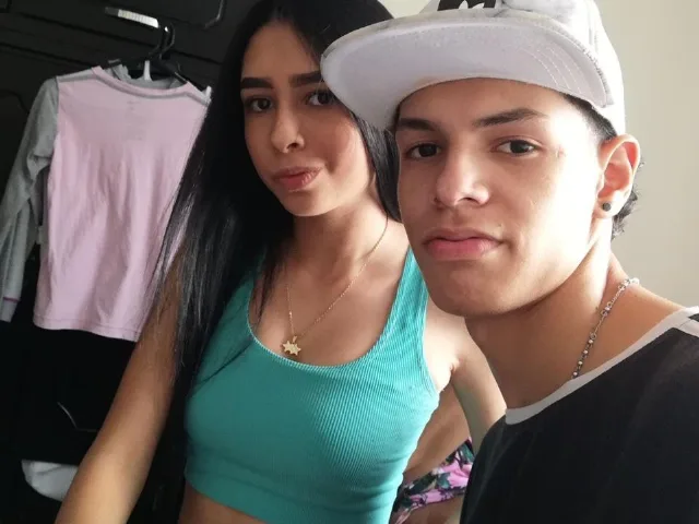 Camgirl CoupleSensuals en live webcam amateur