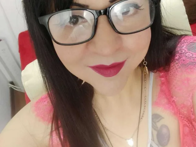 Camgirl AlishX en live webcam amateur
