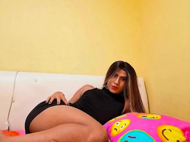 Camgirl IsabellaMontaner en live webcam amateur