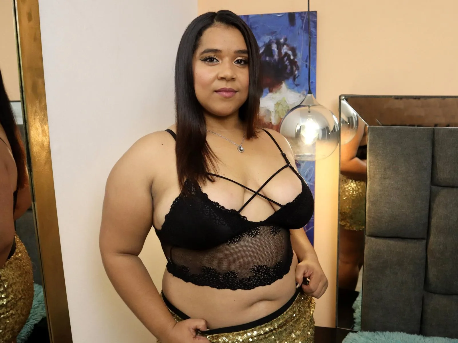 Camgirl KurlyNielsen en live webcam amateur sur Mustvideos