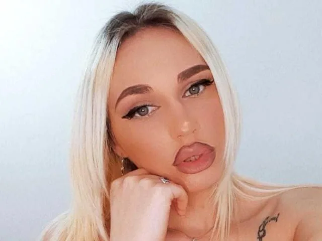 Camgirl SophieBeautyX en live webcam amateur