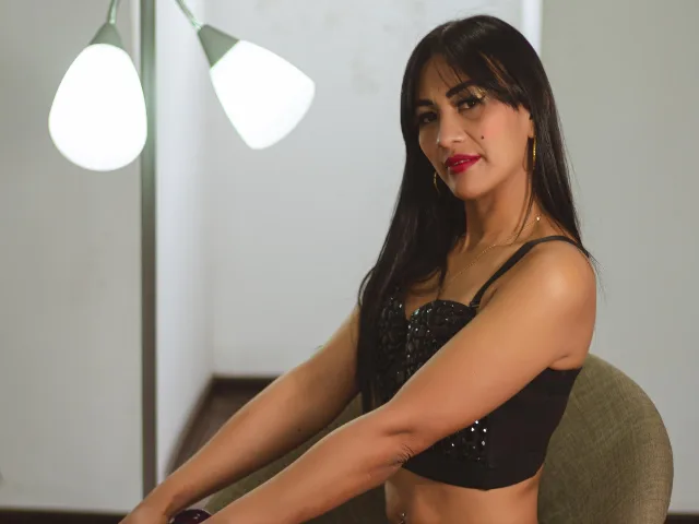 Camgirl LaurenDenis en live webcam amateur