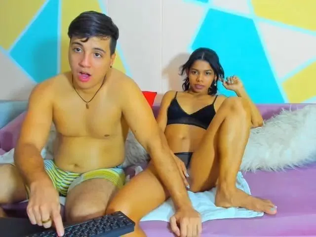 Camgirl SashaBigDick en live webcam amateur sur Mustvideos