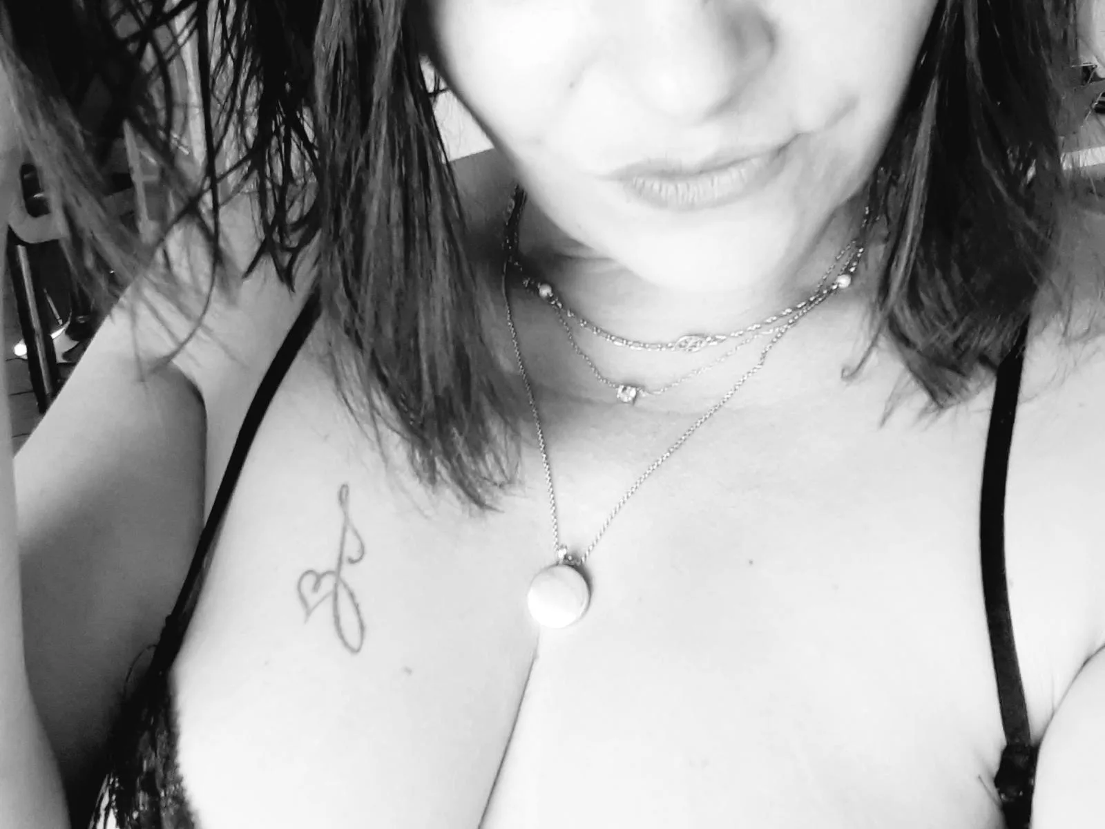 Camgirl Napolitana en live webcam amateur sur Mustvideos