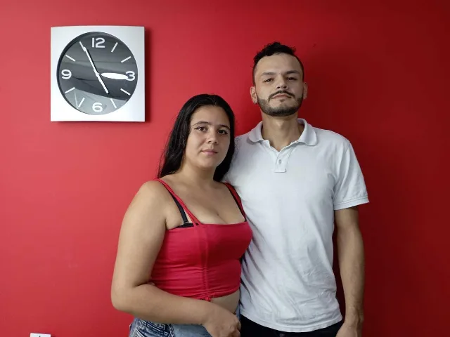 Camgirl MarkandAshley en live webcam amateur