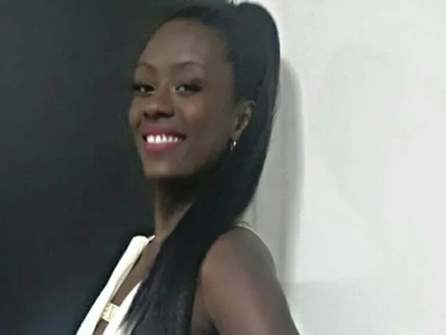 Camgirl MelissaRose en live webcam amateur