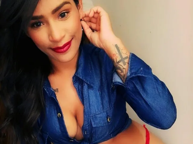 Camgirl Nezukoo en live webcam amateur