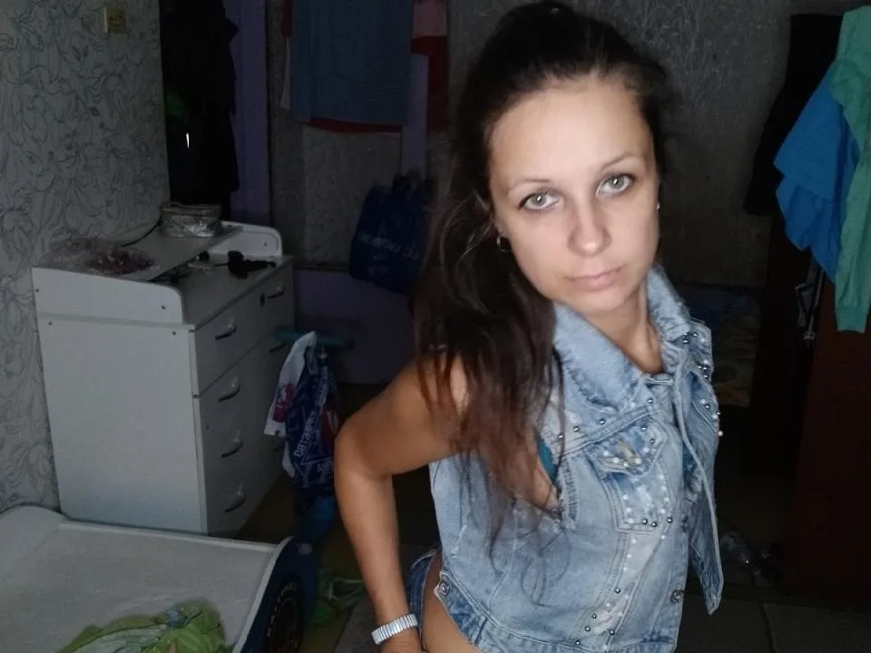 Camgirl EmilyRubie en live webcam amateur