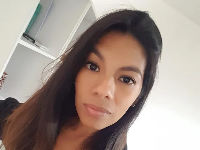 Camgirl InaQueen en live webcam amateur
