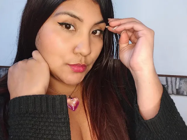 Camgirl MiracleWoman en live webcam amateur