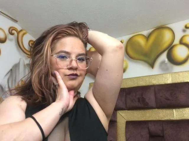 Camgirl LorennaSexy69 en live webcam amateur