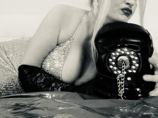 Camgirl MissLadyG en live webcam amateur