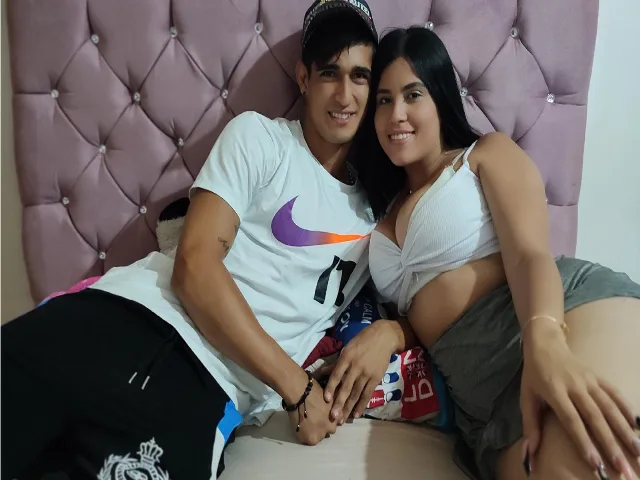 Camgirl BradAndBetty en live webcam amateur