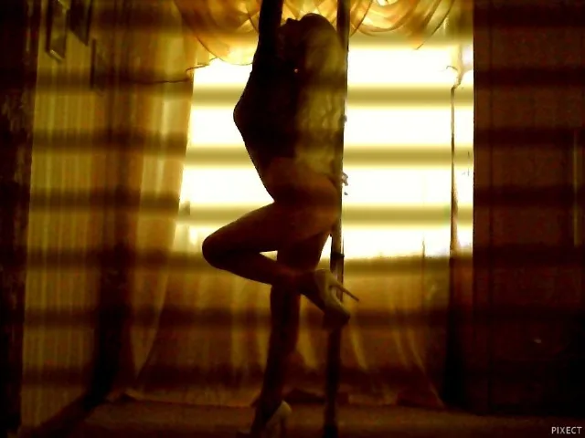 Camgirl MonicaEssy en live webcam amateur