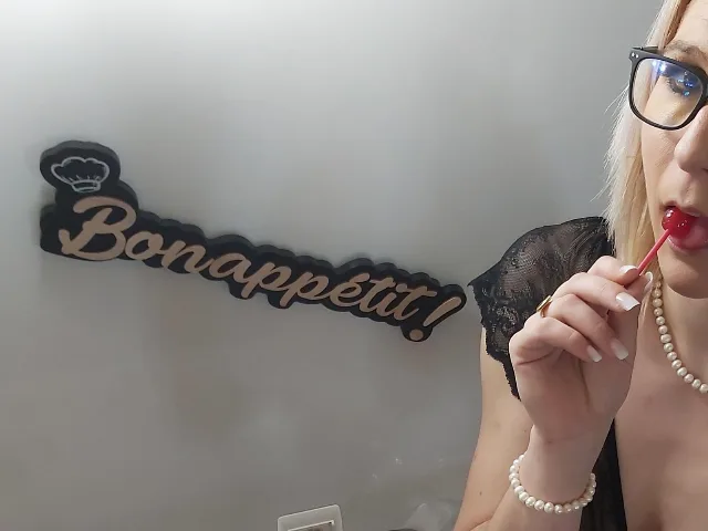 Camgirl EvaCooks en live webcam amateur