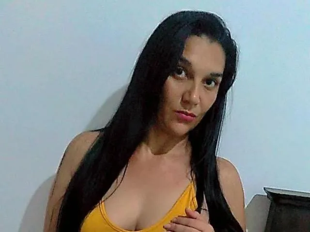 Camgirl ErikaCarvalho en live webcam amateur sur Mustvideos