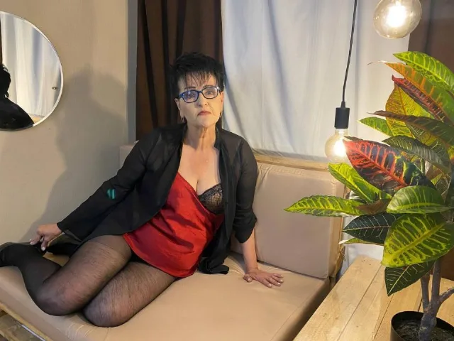 Camgirl HottLeila en live webcam amateur