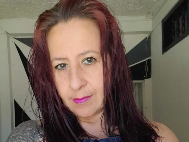 Camgirl HollyMorgana en live webcam amateur